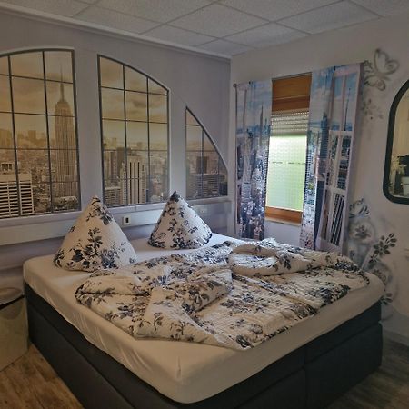 Хостел Boardinghouse Sinsheim Zentral Am Burgplatz Екстер'єр фото