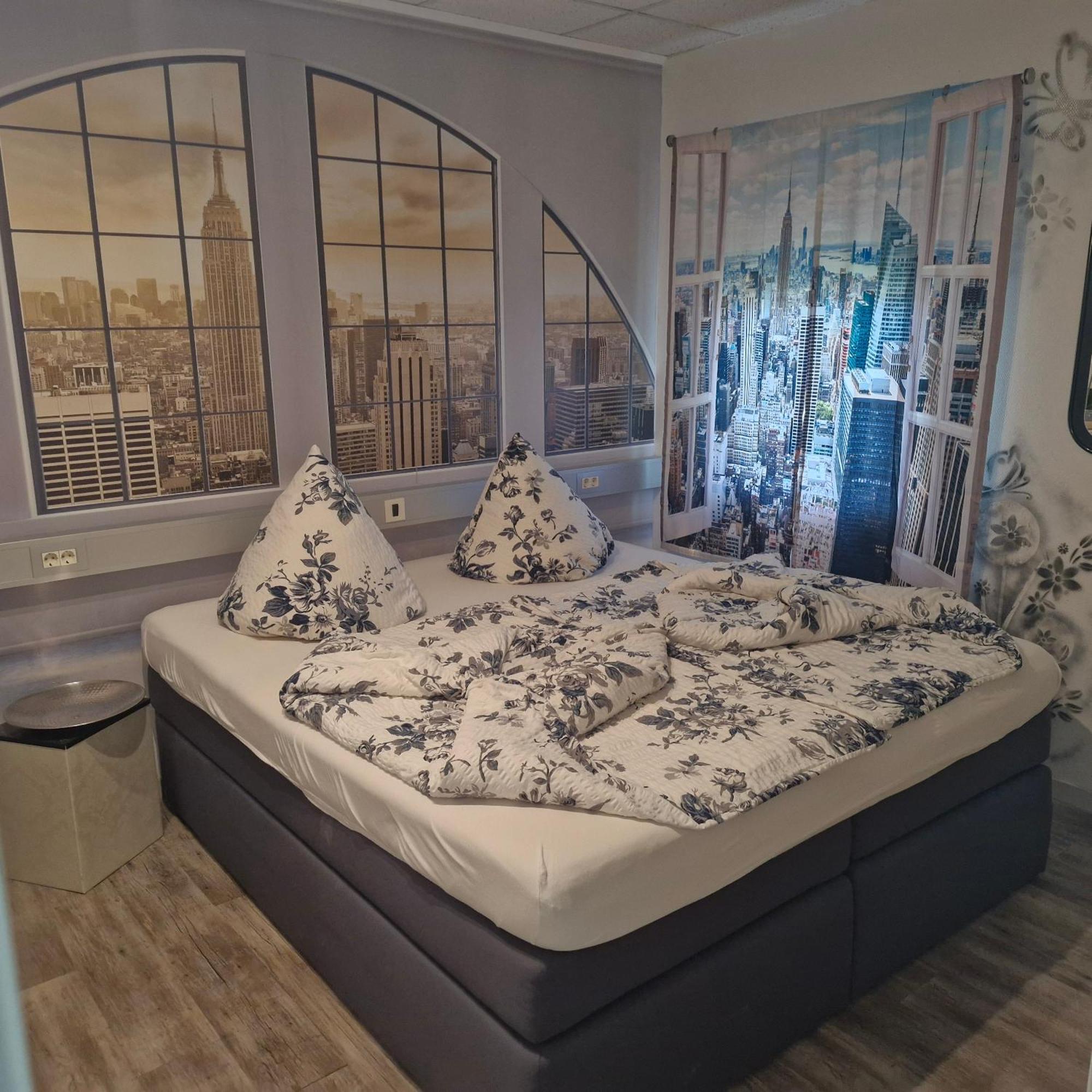 Хостел Boardinghouse Sinsheim Zentral Am Burgplatz Екстер'єр фото