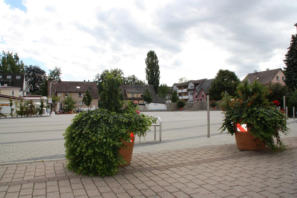 Хостел Boardinghouse Sinsheim Zentral Am Burgplatz Екстер'єр фото